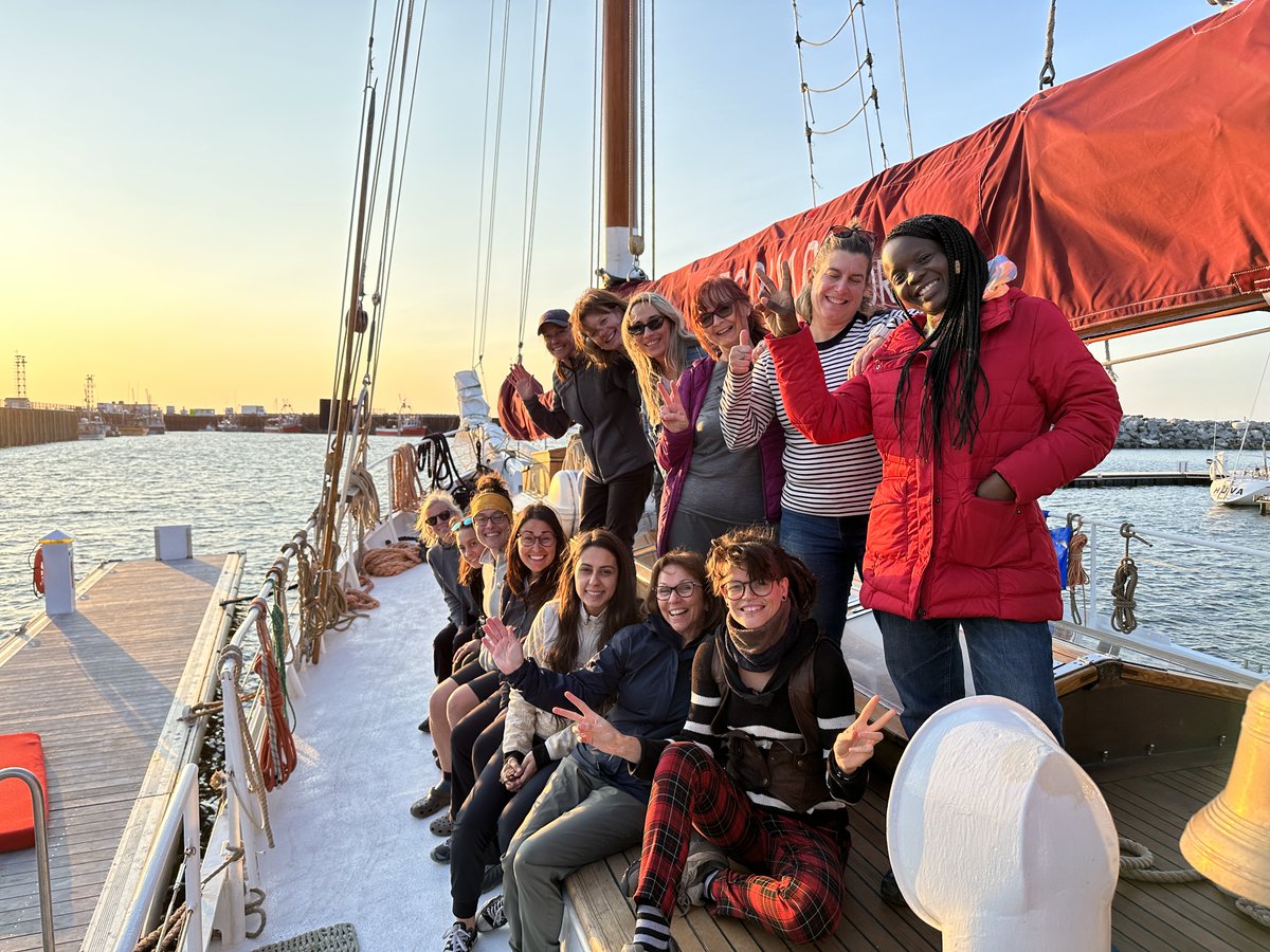 Route des Possibles 1... top départ ! ⛵️🌬️

C'est depuis Rimouski que nos participantes et mentores accompagnées d'un équipage 100% féminin ont pris le large pour 10 jours de navigation.

<a href="/FondLiseWatier/">FondationLiseWatier</a> 🥰

#ecomaris #entrepreneuriatauféminin #innovation #fleuvesaintlaurent