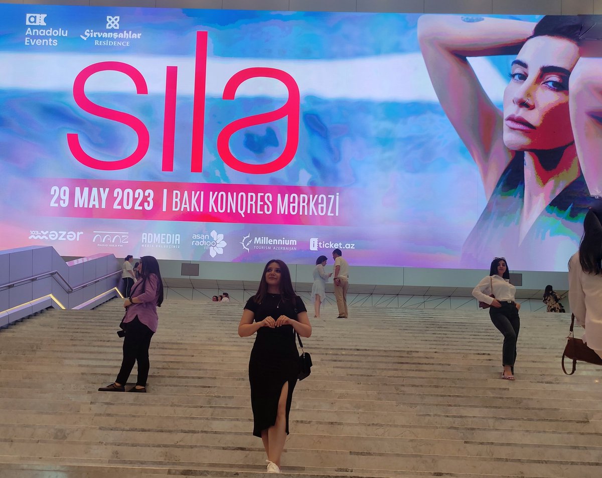 zerife17's tweet photo. Günlerden #SilaGencoglu @silagencoglu 
Amazing voice https://t.co/bdNgySXBHf