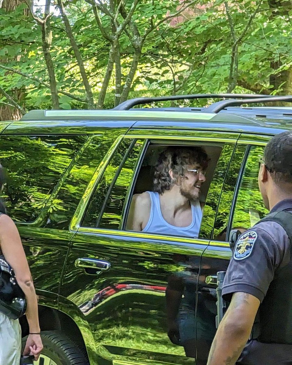 📸| Novas imagens de Jack Harlow no Big Rock Park, em Louisville.