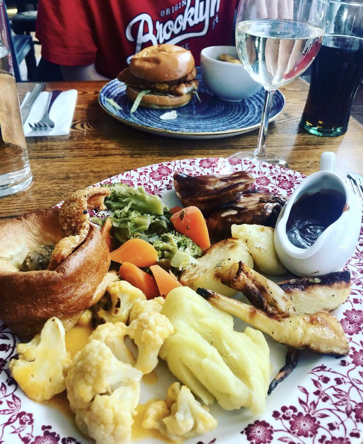 Delicious Sunday Carvery for Sunday Lunch at the Station in Colwyn Bay. Three different meats with roasties, mash, mixed veggies, stuffing, yorkshire pudding and gravy 🍲 #sundaydinner #sundaycarvery #familytime #roastdinner #veggies #thestation #colwynbay