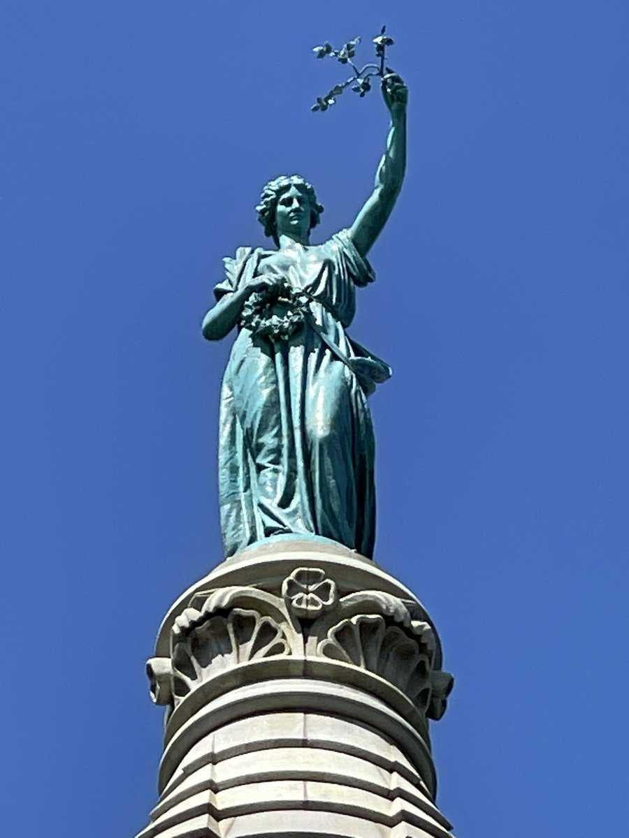 Soldiers & Sailors Monument, New Haven, CT…made a stop here on our way back to the airport to show respect and honor for those who so willingly and unselfishly gave their life for this great nation. #MemorialDay #MemorialDayWeekend #HonorAndRemember #HonoringTheFallen 🇺🇸🙏🏻❤️