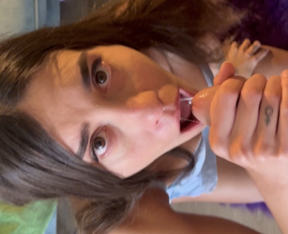 new video on my OF! Subscribe for free 😜💦