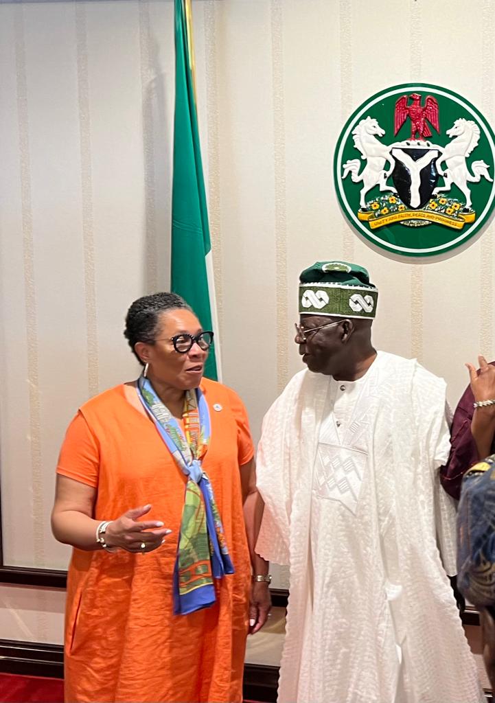 USinNigeria's tweet image. .@SecFudge and U.S. Presidential Delegation members were honored to meet President Tinubu today. As Africa’s largest democracy and economy, Nigeria’s success is the world’s success.