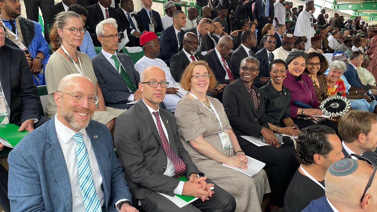 USinNigeria's tweet image. .@SecFudge and U.S. Presidential Delegation members were honored to meet President Tinubu today. As Africa’s largest democracy and economy, Nigeria’s success is the world’s success.