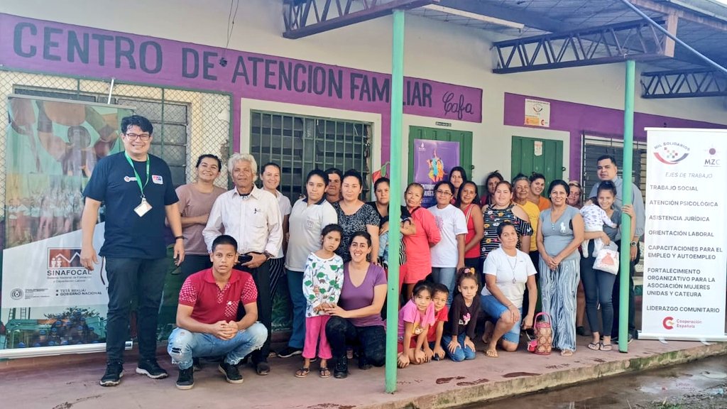 Sinafocal's tweet photo. 👨🏻‍💻 Un curso sobre Plan de Negocios fue brindado a un grupo de jefas de hogar del Bañado Sur de la ciudad de Asunción. Esto fue posible a través del Sistema Nacional de Formación y Capacitación Laboral – @SINAFOCAL. 🧵 https://t.co/IKwA8oqyFw