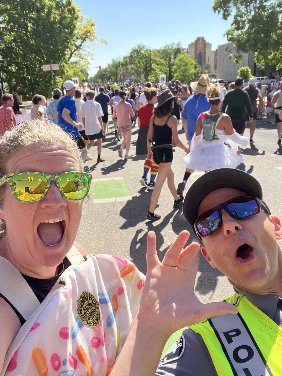 dionnew's tweet image. It’s a great day when you can combine two of your favorite things—running (especially running in a doughnut costume) & your friends/coworkers keeping everyone safe at the @bolderboulder ! #bolderboulder #bolderboulder10k