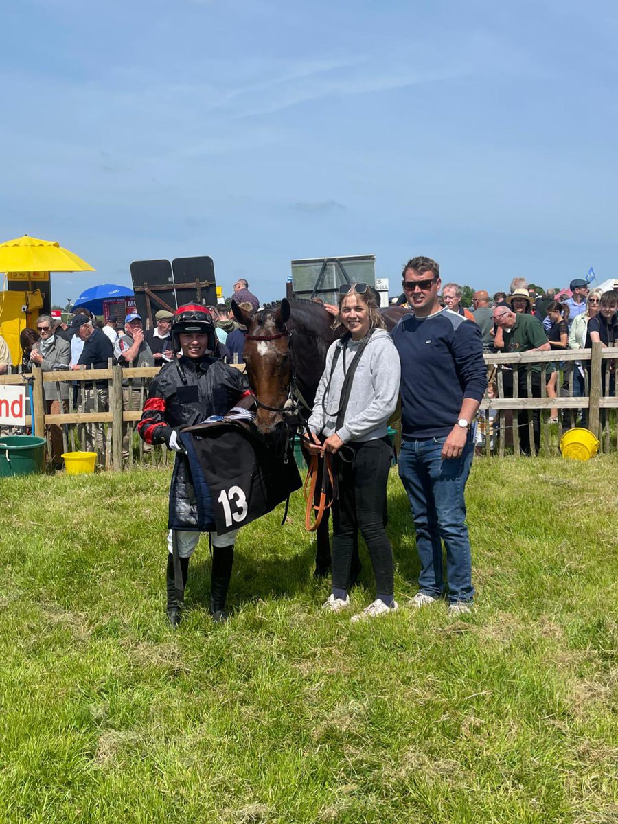 The super star that is Ravens Tower tops off a great day at the office as Megan Fox makes it 3 from 3 on this little legend in point to points this season after winning <a href="/ChaddesleyRaces/">Chaddesley Races</a> today. 

Well done Meg and of course RT 👏💫