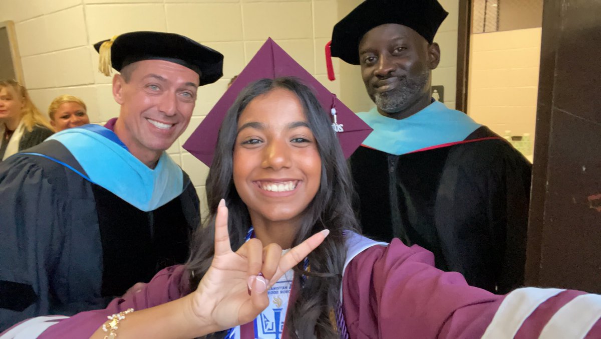 Zara Khan tweet media