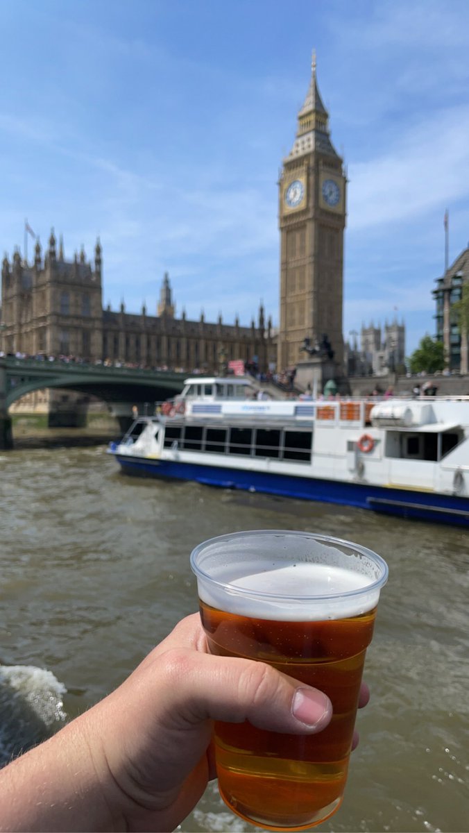 Dan5McKay's tweet photo. Big shout out to all those running the @Nusc2023. Brilliant what you do and really brings the fans together. Saturday in the Dolphin and Saturday evening in the Islington was brilliant. Sunday on the boats was class 👏🏼👏🏼

Thank you 🖤🤍 https://t.co/kbPmwuVBQ9