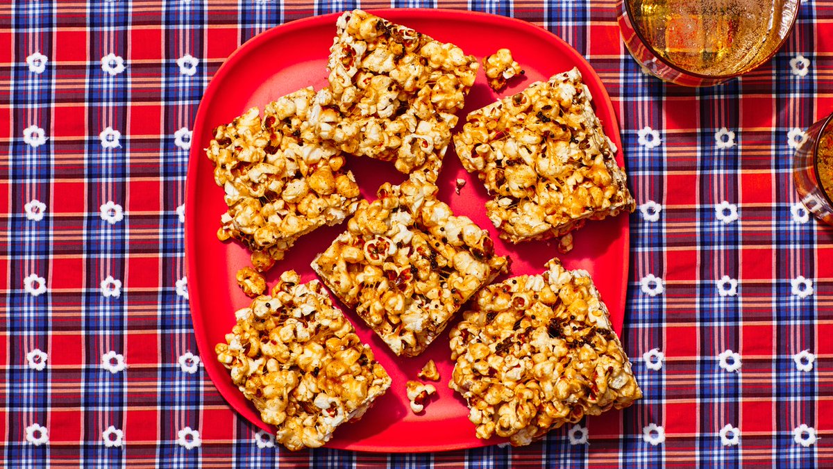 Making this treat is sure to put a smile on your dinner guests' faces. #sweettreat #yum  cpix.me/a/170514037