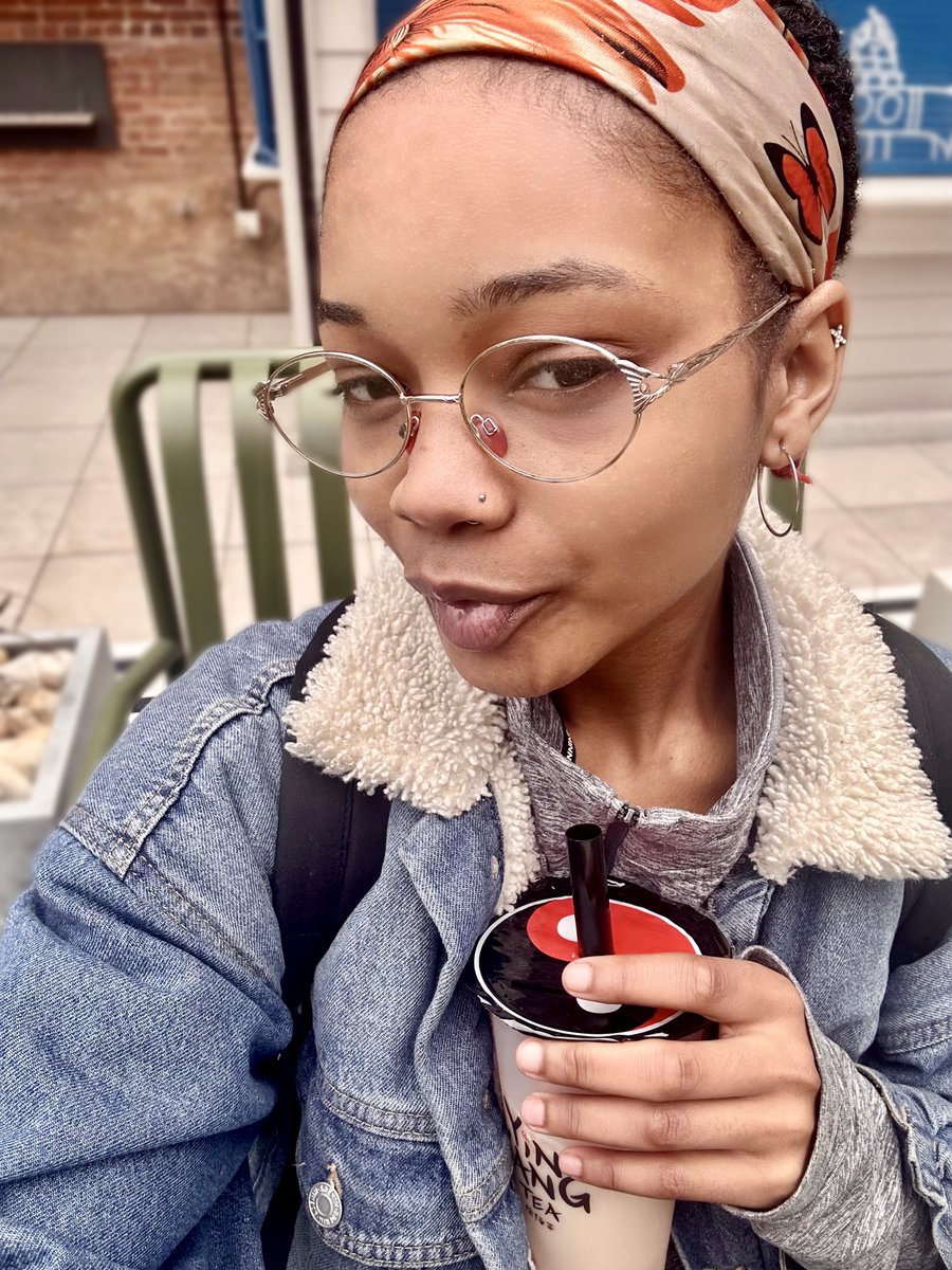 Why make friends at a bar when you can bond with people at a coffee shop over your shared caffeine addiction? ☕️