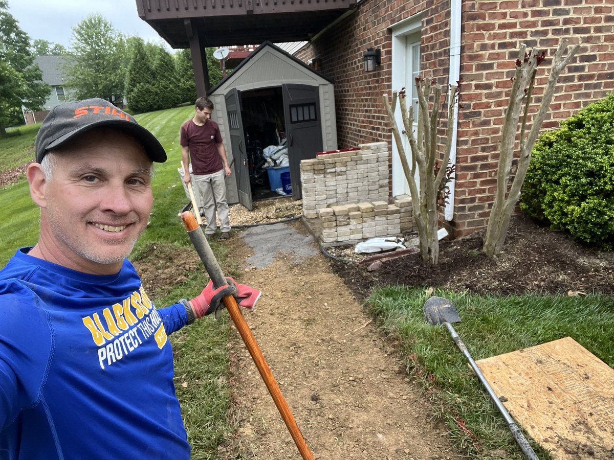 Tom Kuhar tweet media