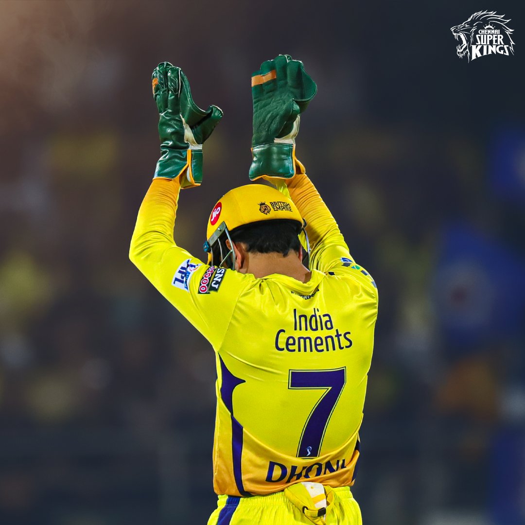 HussainWalkerr's tweet photo. My dear ThaLaaaa🙏😍❤

#ChennaiSuperKings https://t.co/MSzUEV5gFD