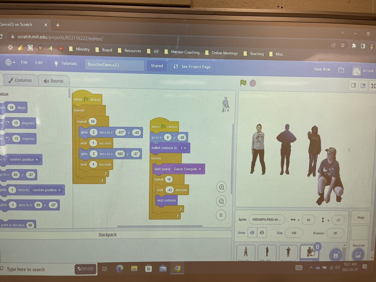SCDSBmusic's tweet image. It was great to see @kimvarey gr 8 class @BrechinBobcats coding their dance steps after participating in workshops with @OrilliaCentre Classical Chinese dancer Selina & @GurdeepPandher Thx to @CookieClass for coding lessons that connect to the arts. @SCDSB_Schools @SCDSBProgram