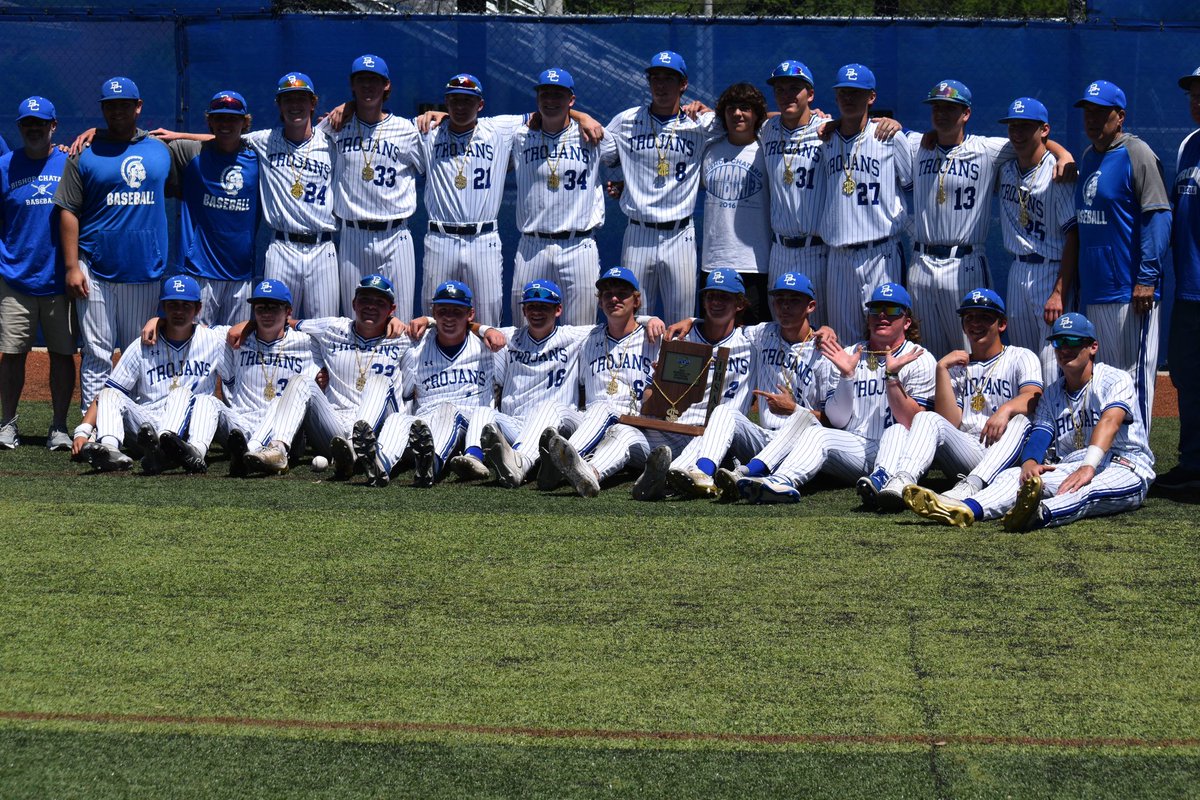 charley_szydlyk's tweet photo. @bishop_chatard wins the Sectional Championship over Hamilton Heights! https://t.co/FPY4MAAISQ