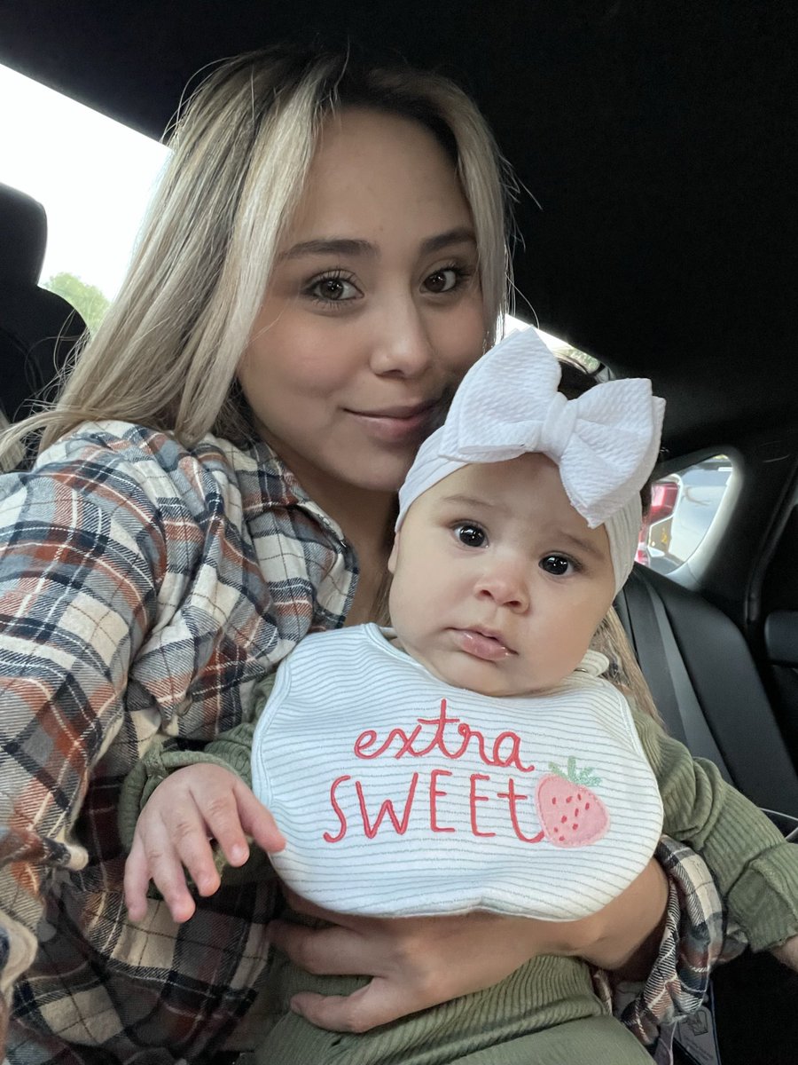 ayee_brenda_'s tweet photo. My stinky bootyful little mamacita 💗💗 https://t.co/d84Wldco9e