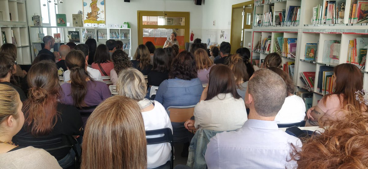 Gràcies per assistir al Camí Pedagògic entorn a l'Acompanyament de la sexualitat a la Infància (3-7 anys). L'experta  Júlia Sánchez @LaCiranda   ens va parlar de la construcció d’una comunicació assertiva i emocionalment continguda per afavorir l’autoestima.