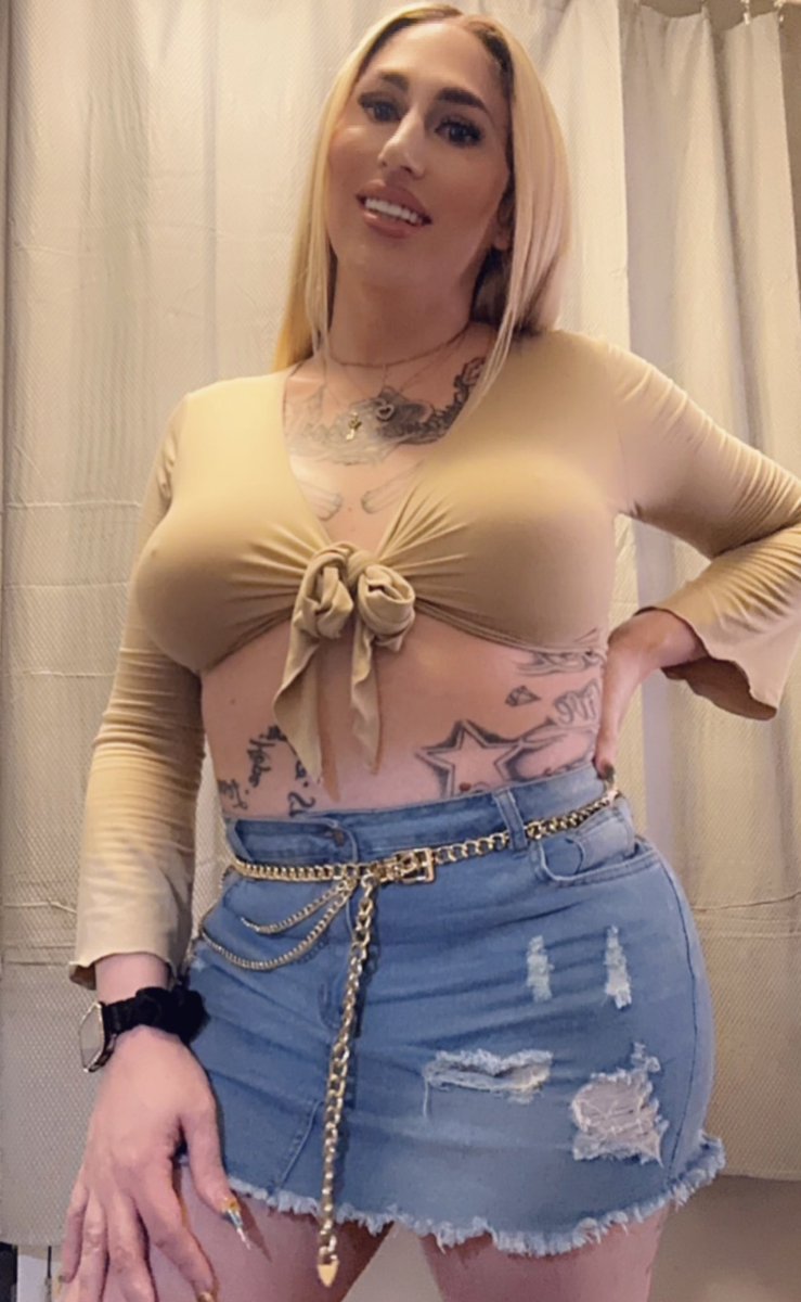 king Kylie TS 👸🏼 Top 3% Onlyfans on Twitter: "😘😘"