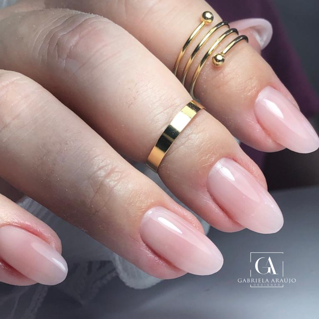 Gabi_nail's tweet image. Não subestime o poder das unhas básicas - elas podem ser o toque perfeito para um visual elegante e sofisticado.✨💅

#unhasbásicas #sofisticação #minimalismo #elegânciaatemporal #tonsneutros #acabamentoimpecável #cuidadoscomasunhas