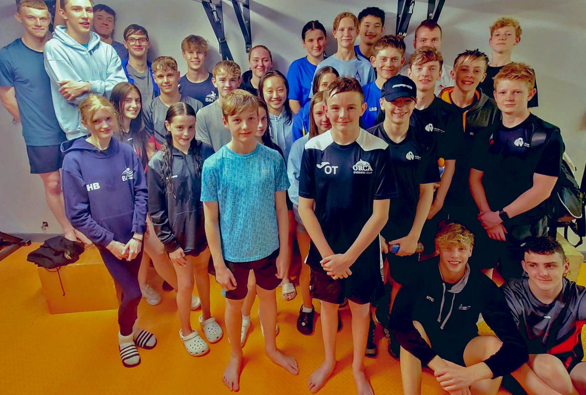 AltrinchamSC's tweet photo. Great Backstroke and Underwater Camp today with #aquabearsofrochdale & #ramsbottomasc
Thanks to John Weaver for being a fantastic lead coach & to Jamie Ingram for sharing his time & knowledge.
Swimmers were pretty awesome too tbh! https://t.co/FIQOJihvPu