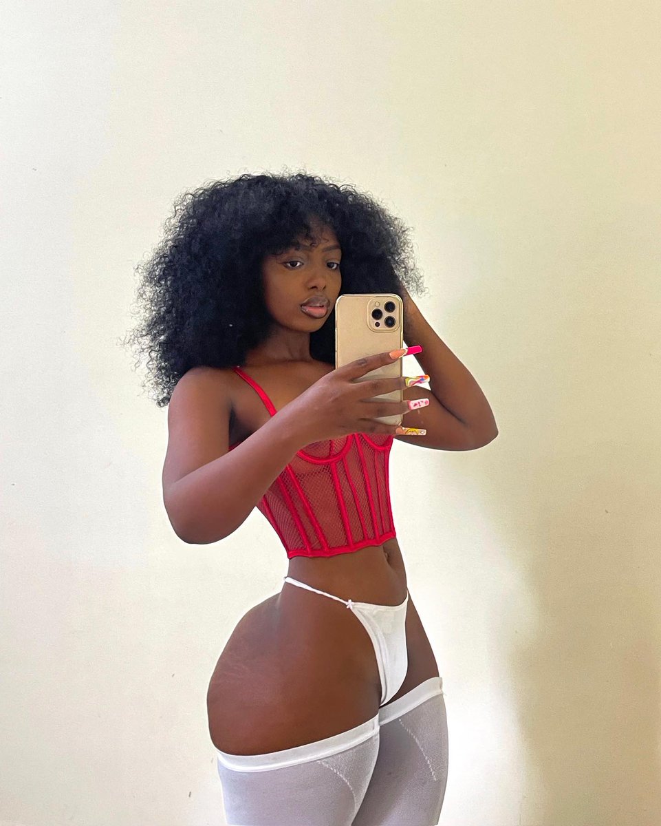 Pick up the phone baby 👀 and RT 💦