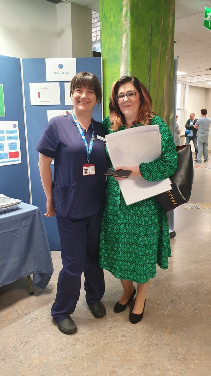 Delighted to support 
@NursingOlol
 #CriticalCareOutreach service launch. Fab #patientsafety service to review deteriorating pts, prevent ICU admissions/readmissions, expedite ICU admissions & importantly support & empower staff. Well done @srcostello78 @kelly_fabienne & Gary