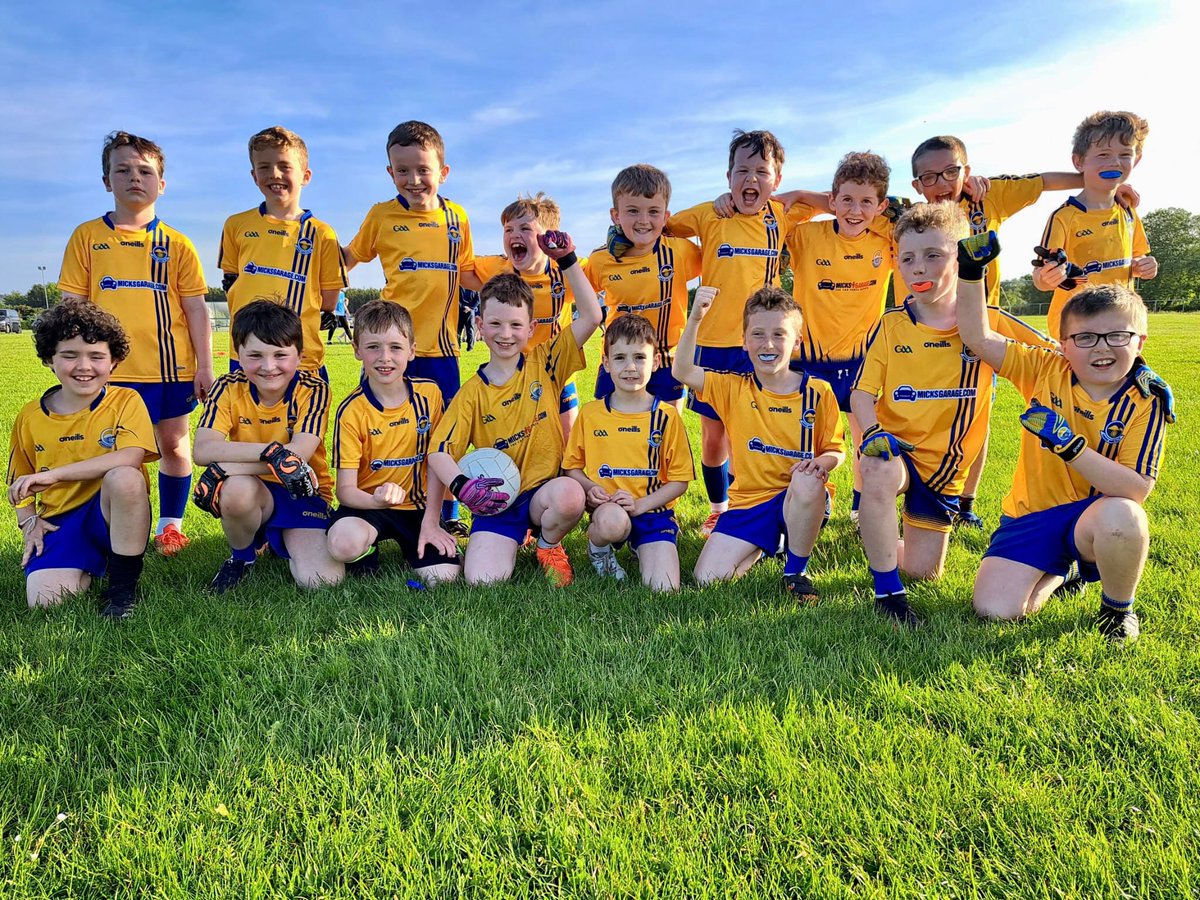 Another outing for our 10’s this evening in Knockmore against Bonniconlon. 
Great skills &amp; determination on show from both sides🏐