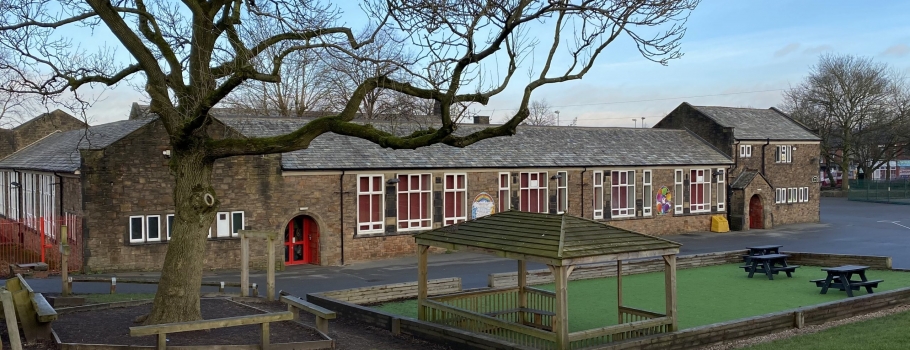 Oldham’s first School Street – designed to make the school run safer – goes live at St Anne’s, Royton from June 5.

More info on School Streets is here oldham.gov.uk/school-streets or 

if you think your school would benefit from one, email active.travel@oldham.gov.uk