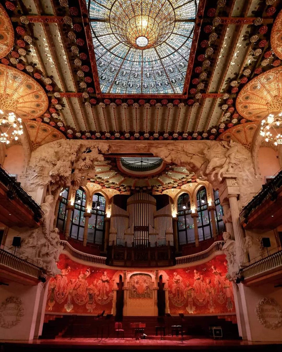CONCERT 🎶 Aquesta tarda, monogràfic #Vivaldi amb l'@OCBBA, la veu de l'#OriolRosés i la direcció del @jespinaviolin en aquest indret màgic que és el @palaumusicacat✨

@ArtistsNovaria
@eurofragance

#OrquestraBarrocaDeBarcelona #PalauDeLaMúsicaCatalana #AntonioVivaldi #Barcelona