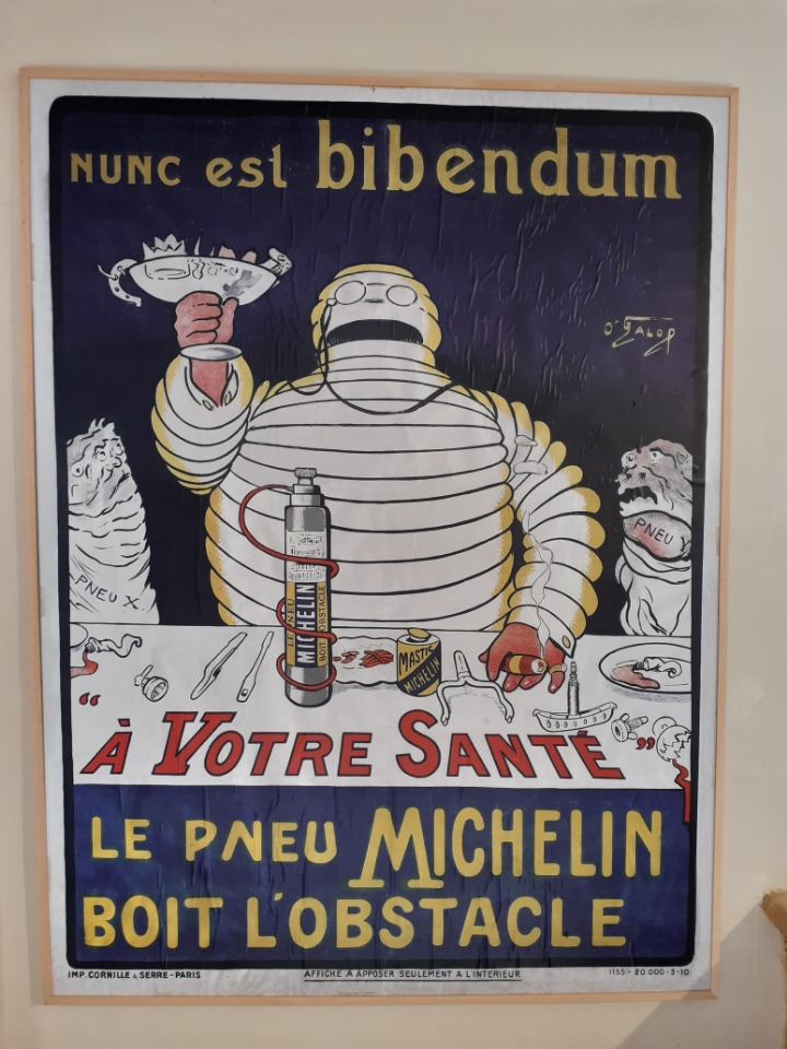 Découverte dans le #périgord les Jardins de Marqueyssac et les aquarelles etaffiches du #peintre Marius Rossillon alias O'Galop qui dessina le fameux #Bibendum @Michelin. Le #latin est décidément #partout ! #antiquité #weekend #jourférié #sortieenfamille #sortienature #découverte