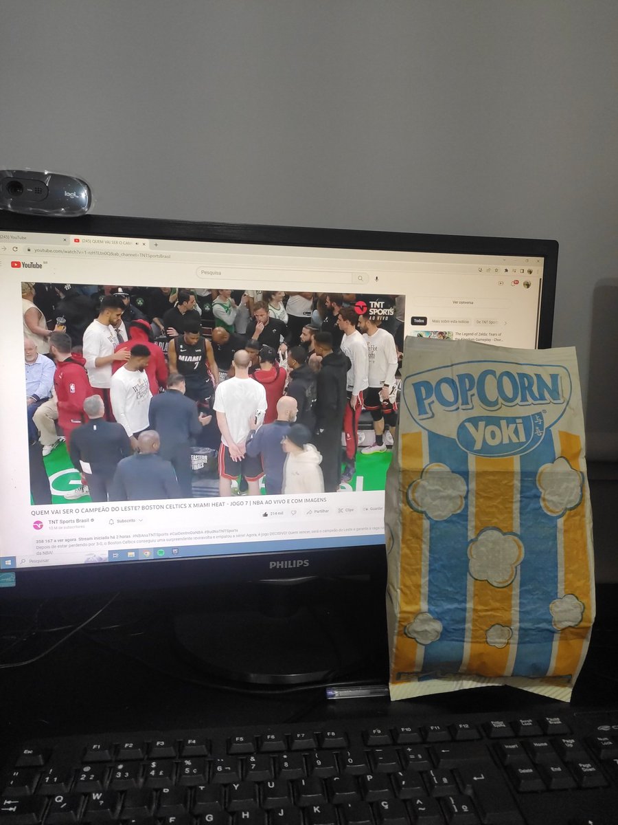 BHAmaro21's tweet photo. Especial pra vc @octaviobuzz...
PIPOCA EU COMO NO JANTAR, AQUI É MIAMI!!! #NBAnaTNT https://t.co/jAe67oSyBY