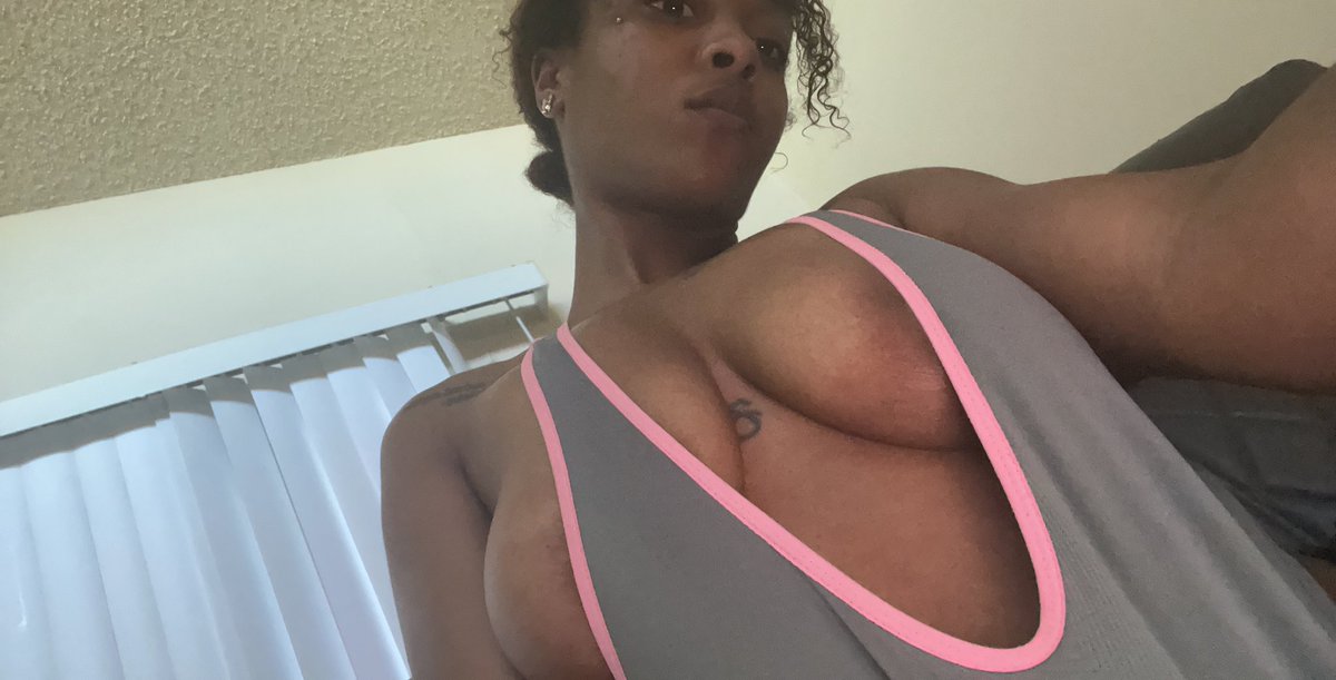 Big Mama 🖤😈 tweet media