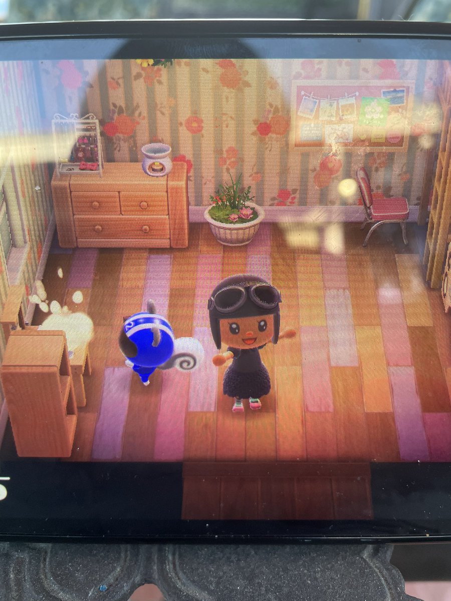 pichixpixie's tweet image. still here