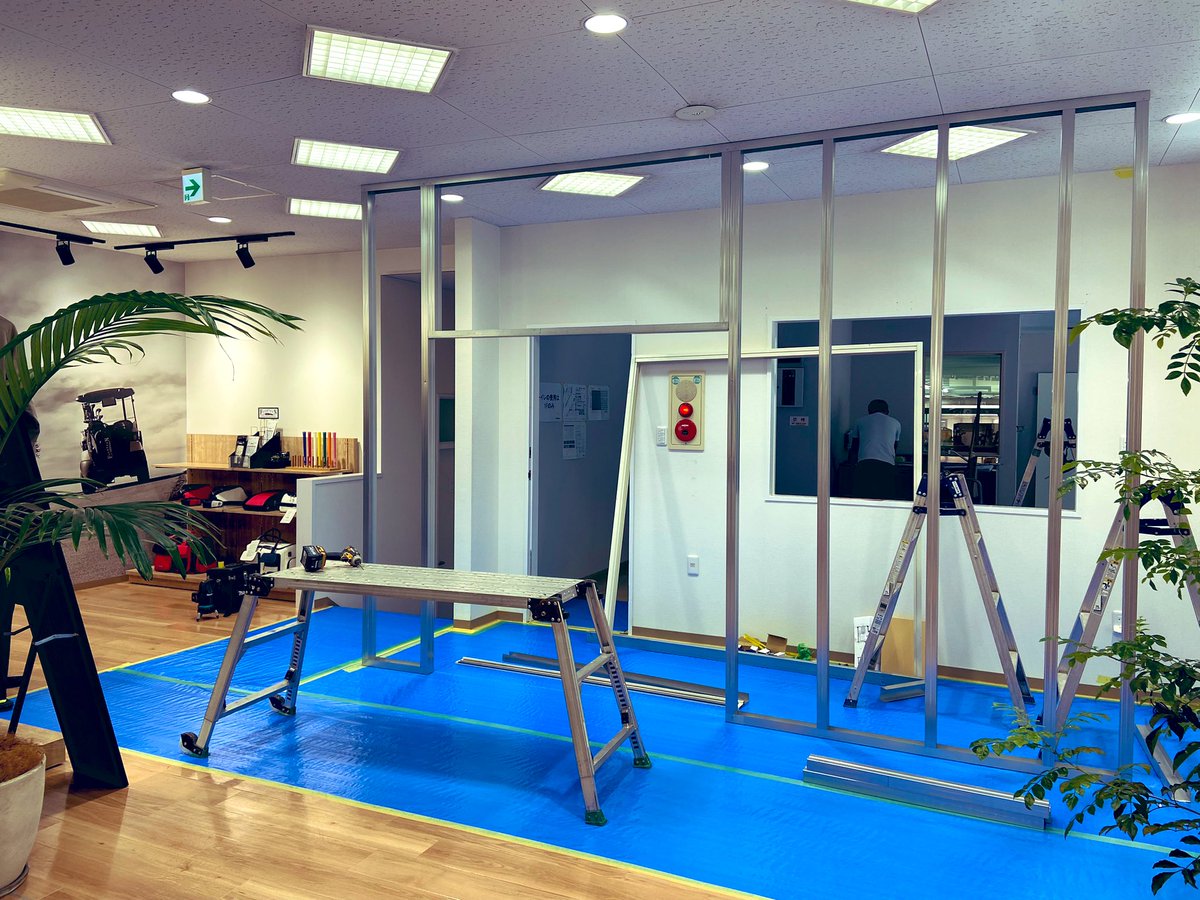 fourteengolf_jp's tweet photo. 本日より14fieldの改装工事を行なっております😆
約3週間後に完成予定となっております‼️是非改装後の14fieldをお楽しみにしてください😊
#フォーティーン #ゴルフ #14field #改装 https://t.co/gGIkaj7bqe