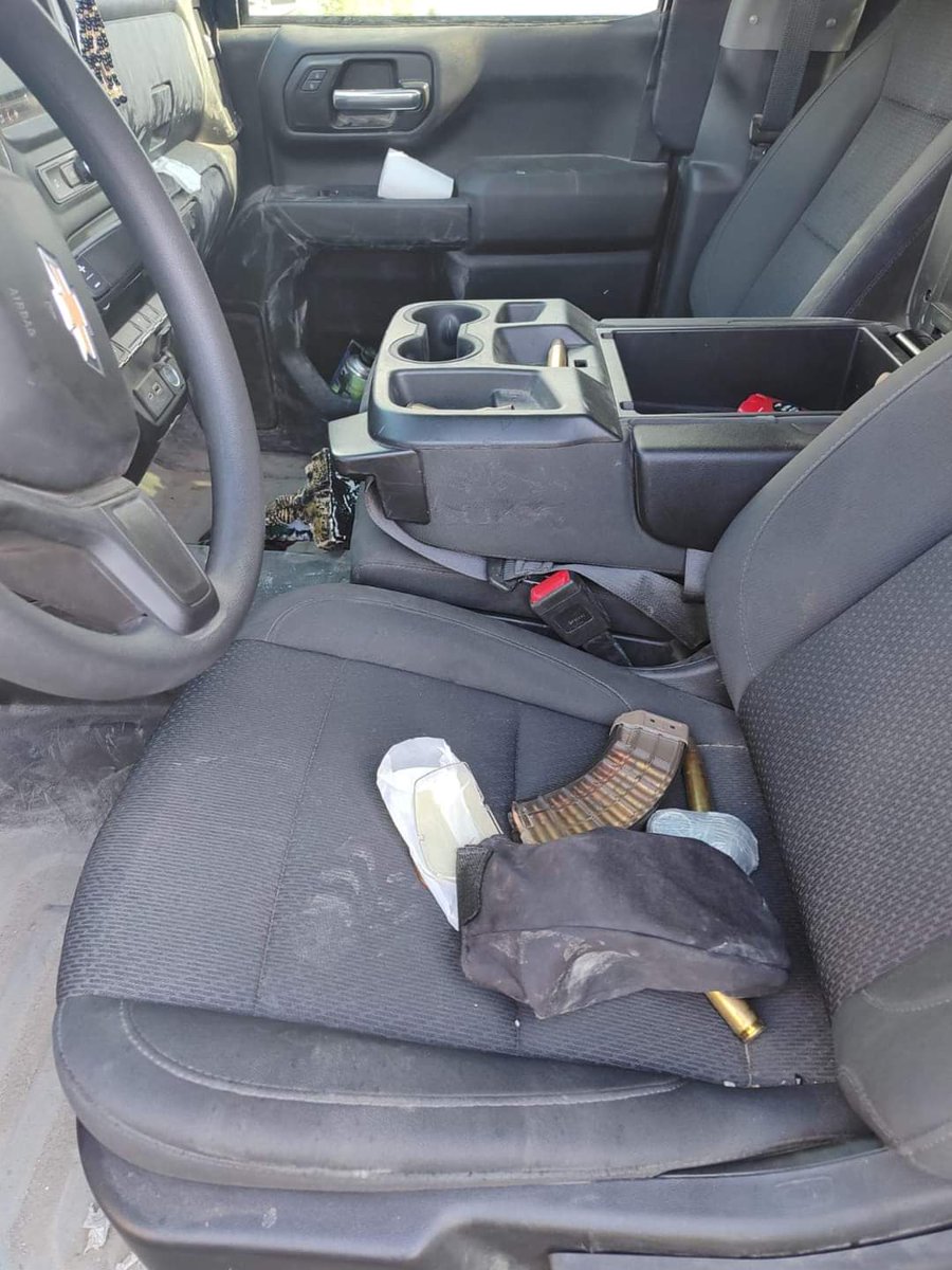 Matador08640286's tweet photo. Uno de los sicarios abatidos en Nuevo Laredo. Los otros 9 no puedo mostrar imágenes ya que no me lo permite Twitter.... https://t.co/qo531Dpv5Z