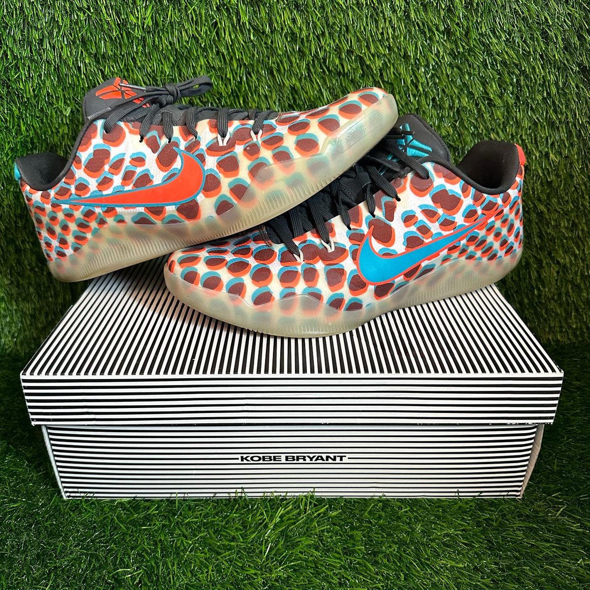 HartShoesx1's tweet photo. Nike Kobe 11 - 3D. π
#sneakerhead #snkrs #kobe #dunks #sbdunks #shoes #travisscott #jordanshoes #kobeshoes #shoecollection #offwhite #kyrieshoes #kd #nike #adidas #lebron #crazyexplosive #HartShoesx1 https://t.co/d4IzwbsqBW