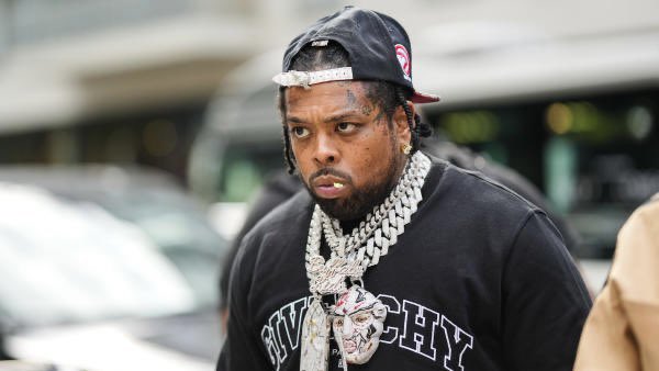 astrowrlddd's tweet photo. Confirmed Features for Travis Scott’s ‘UTOPIA’ so far:

The Weeknd
21 Savage
Justus Oldsport
Westside Gunn

Who else do you think will be on ‘UTOPIA’ ? https://t.co/liHI4cYfBB