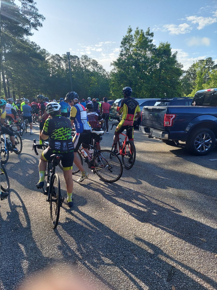 Memorial Day ride in honor 🎖 of the fallen soldiers 
#majortaylorccsc 
#honormajortaylor 
#1899