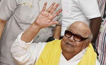 Thamizhmagal5's tweet photo. கிரவுண்ட் பெயர் மோடியாம் அதான் தமிழ்நாடு அணி பசங்களை வைத்து அடிச்சு தூக்கிட்டோம் லா 🔥
தலைவா 😘😘😘
அனைத்திலும் நீயே நிறைந்து இருக்கிறாய் 🖤❤️
#தல_தோனி
#cskwinner
@mkstalin @Udhaystalin
@msdhoni @ChennaiIPL https://t.co/dPNo7Vc80c
