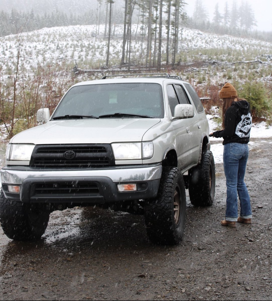 emm_walker23's tweet photo. my 1999 sr5 4runner is for sale!! message me for info! https://t.co/TfMvZ54dqJ