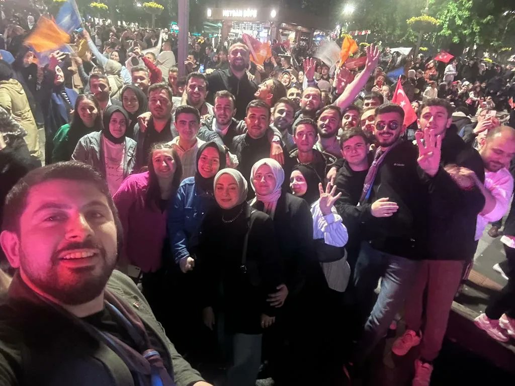 Winner Team😎🧿🚀
Olmadığımız saha,kaybettiğimiz masa yok🙃🔥
#akgençlik