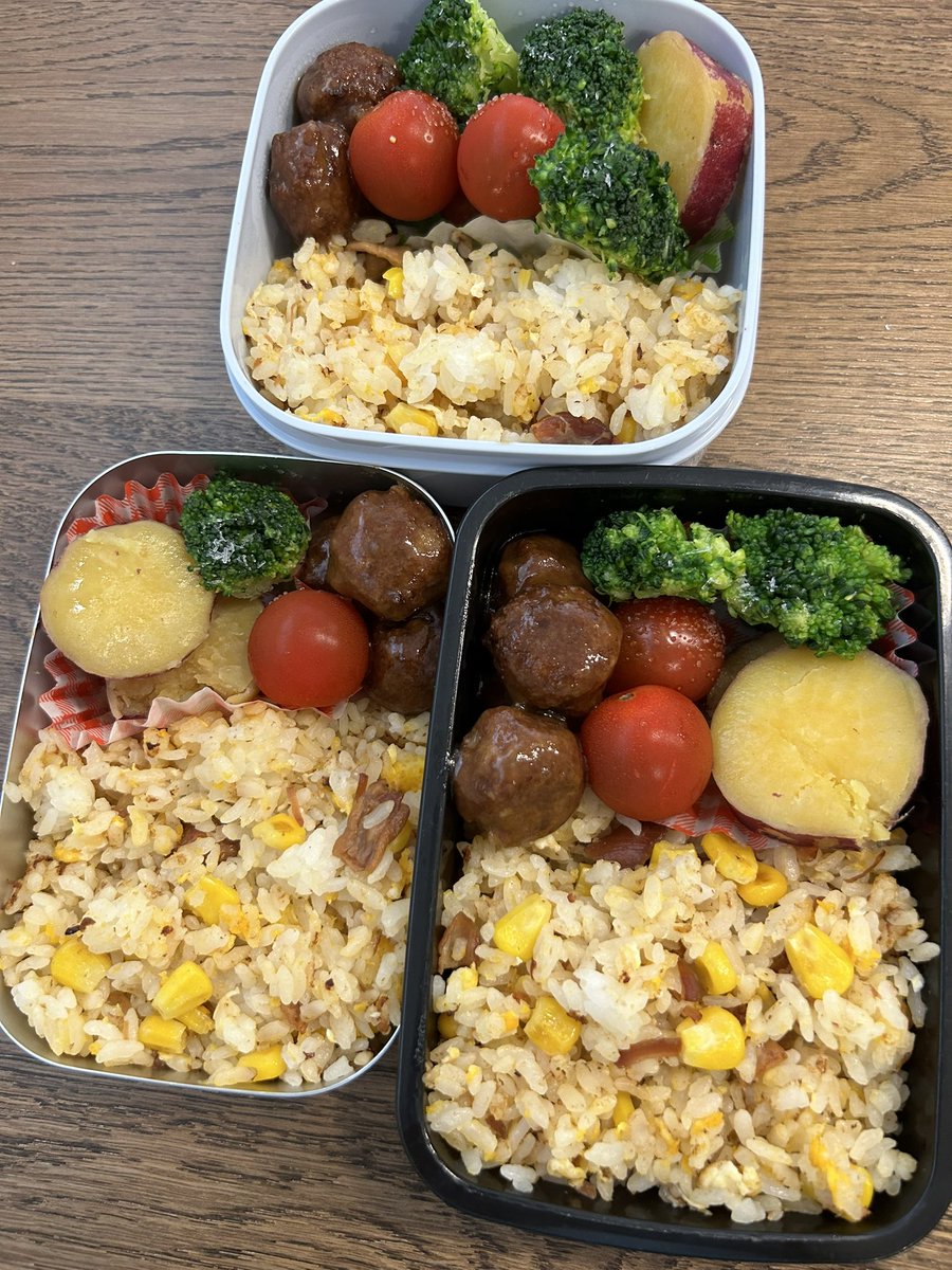 冷凍ごはんをチンして入れたら、硬いとクレームいただきまして、、、
改善案として、冷凍ごはんをチャーハンにしてみました。
企業努力の45分！ https://t.co/88uA74hn58