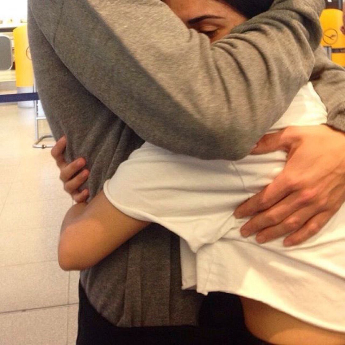 me and who tweet media