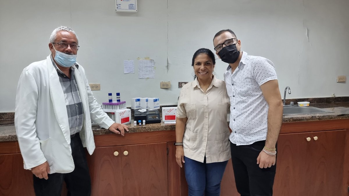 DalilaRosilloM's tweet photo. Gracias al apoyo del gobernador @ErnestoLunaPsuv a través del #Insamonagas  recibimos un equipo semi-automatizado para realizar exámenes complemetarios de química sanguínea a los pacientes consultantes por el  Hospital 
Dr.   J.A.Urrestarazu @NicolasMaduro @dcabellor https://t.co/2lkAGAiQRV