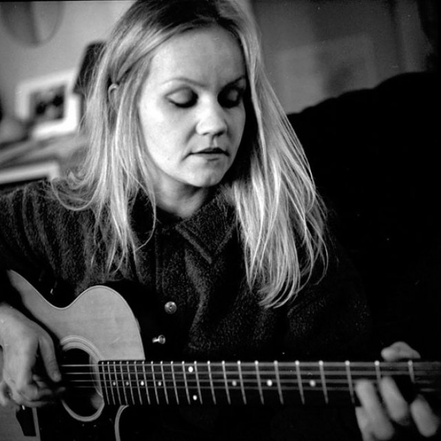 #FirstLastEverything
Day 30 - Y

Eva Cassidy 
You take my breath away 

youtu.be/QHfxMGEb9iE