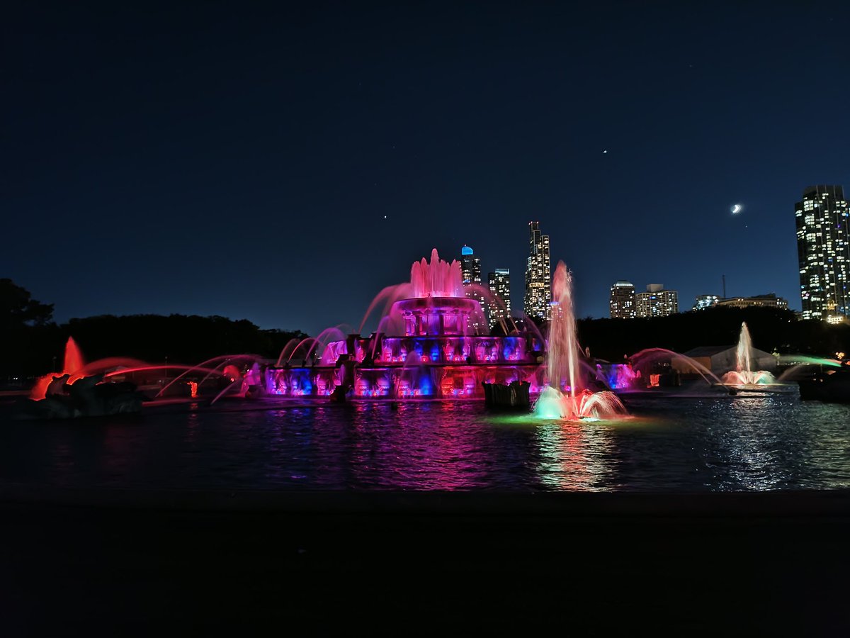 BhaumikBheda1's tweet photo. Chicago ❤️
#NightInspired x #OPPOReno8Series 

Shot on @oppo Reno8 #ShotonOPPO #OPPOReno8 #OPPOAmbassadors https://t.co/fEsflSy48r