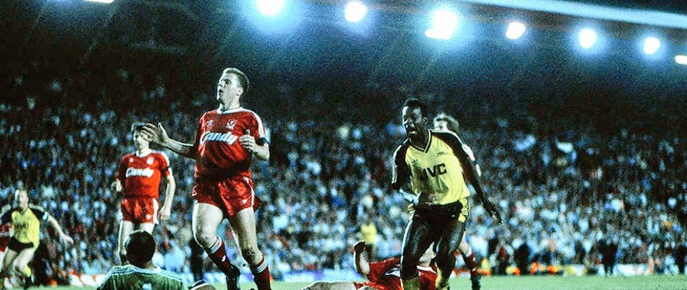 The greatest moment in club football ever 
#anfield89
The title decider now on #ITV 
It's up for grabs now
