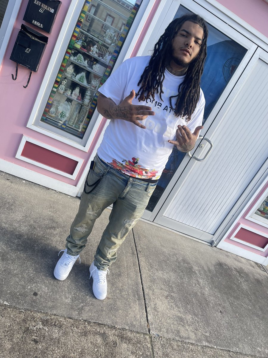Bigg_Barty's tweet photo. Turnt 25 still got da 8ffy for 25 ‼️🤮🖤 more life to a real nigga https://t.co/YXpDbzxfOQ