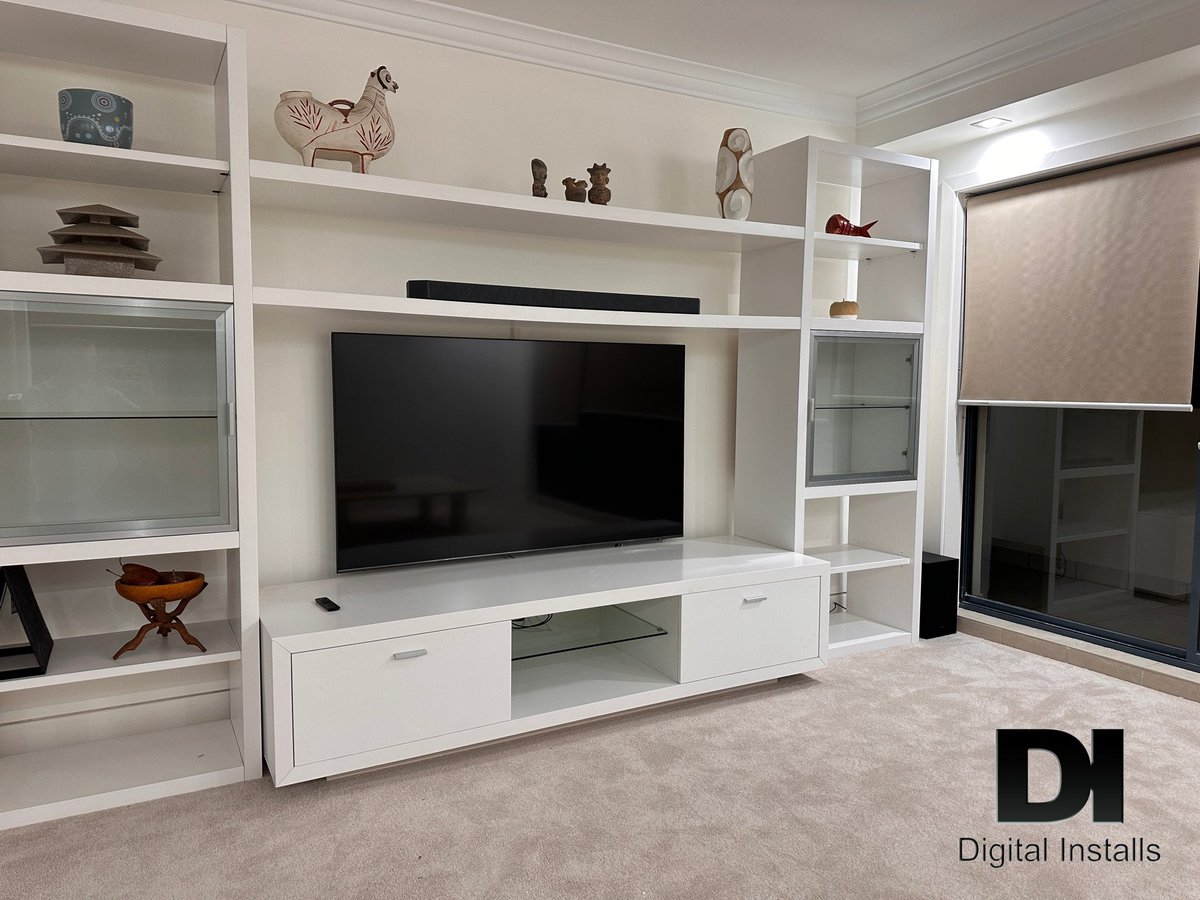 Digitalinstalls's tweet photo. 65” smart TV mounted on a gyprock wall and connected to a Samsung #soundbar. All the cables are concealed behind the walls, giving your room lots of space and an elegant look.

Enquiries on 1300 761 800 #sydney wide. #digitalinstalls #NSW 

https://t.co/ITwuLBLJhY https://t.co/CIMWBWBTH2