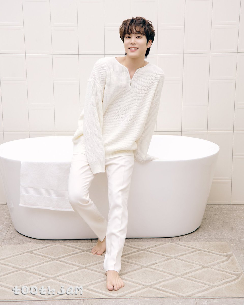 ellatot20's tweet image. Happiest birthday to this Canadian man🎈🎉🎊 just be safe always and stay healthy ❤️🥰😘

#SWEET_JACOB_DAY
#HappyBirthdayJacob